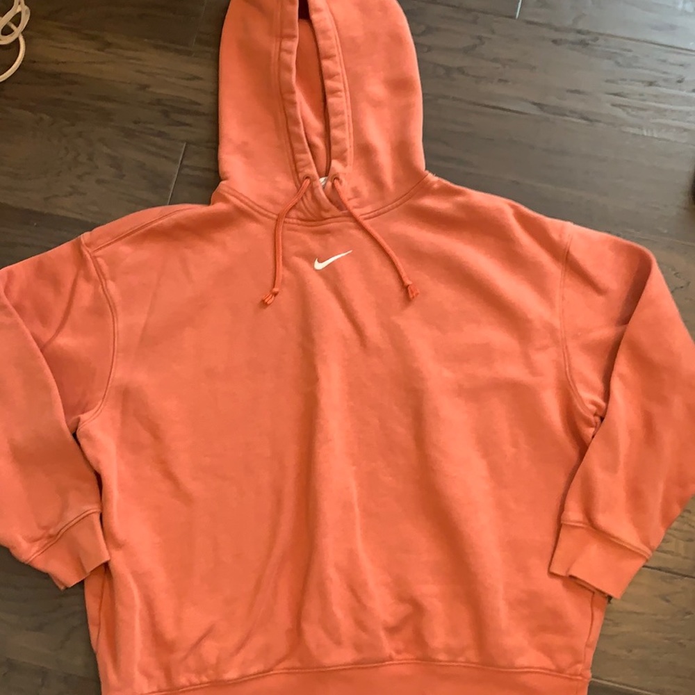 Nike women’s hoodie